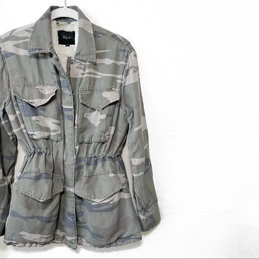 Rails Whitaker Sage Camo Tencel-Linen Front Zip Utility Jacket - XS